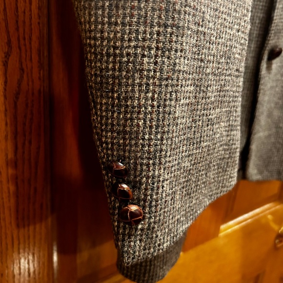 Tweed sport coat with browns and grays - Picture 7 of 9